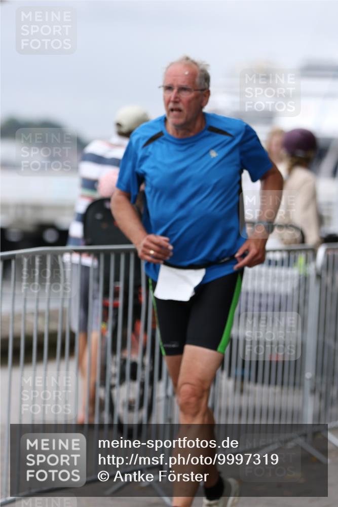 16.08.2026 - KN Förde Triathlon 2026 Antke Förster http://msf.ph/oto/9997319 16.08.2026 12:09:48 Laufen  meine-sportfotos.de