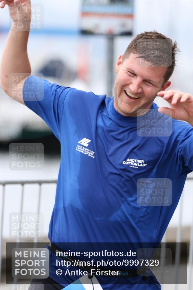 16.08.2026 - KN Förde Triathlon 2026 Antke Förster http://msf.ph/oto/9997329 16.08.2026 12:09:54 Laufen  meine-sportfotos.de