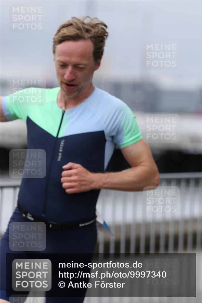 16.08.2026 - KN Förde Triathlon 2026 Antke Förster http://msf.ph/oto/9997340 16.08.2026 12:10:07 Laufen  meine-sportfotos.de