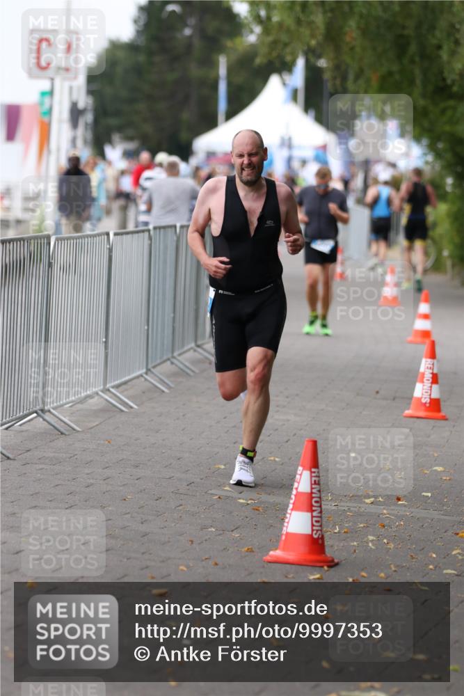 16.08.2026 - KN Förde Triathlon 2026 Antke Förster http://msf.ph/oto/9997353 16.08.2026 12:10:38 Laufen  meine-sportfotos.de