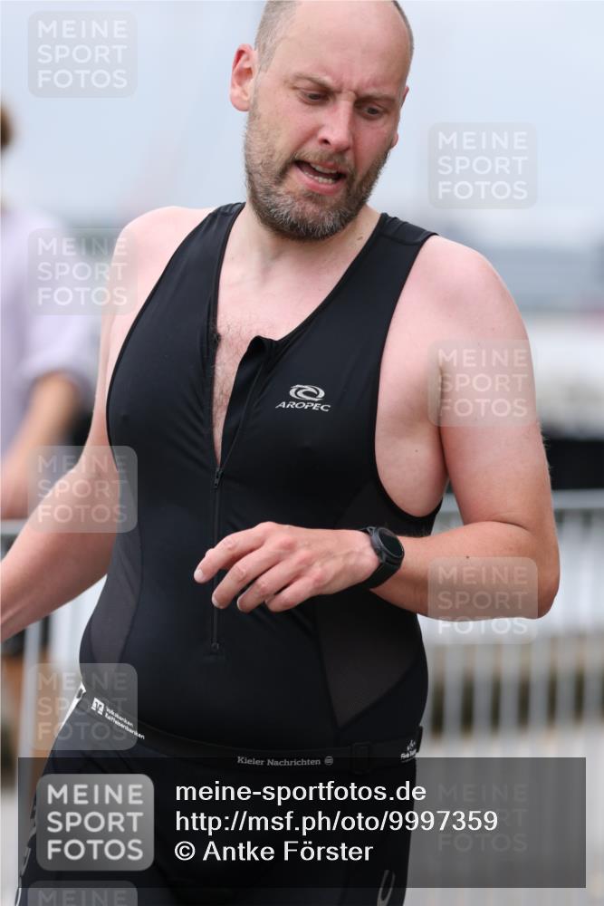 16.08.2026 - KN Förde Triathlon 2026 Antke Förster http://msf.ph/oto/9997359 16.08.2026 12:10:42 Laufen  meine-sportfotos.de