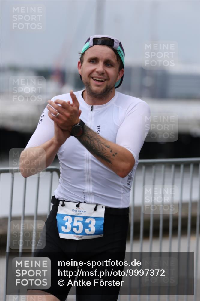 16.08.2026 - KN Förde Triathlon 2026 Antke Förster http://msf.ph/oto/9997372 16.08.2026 12:11:03 Laufen  meine-sportfotos.de