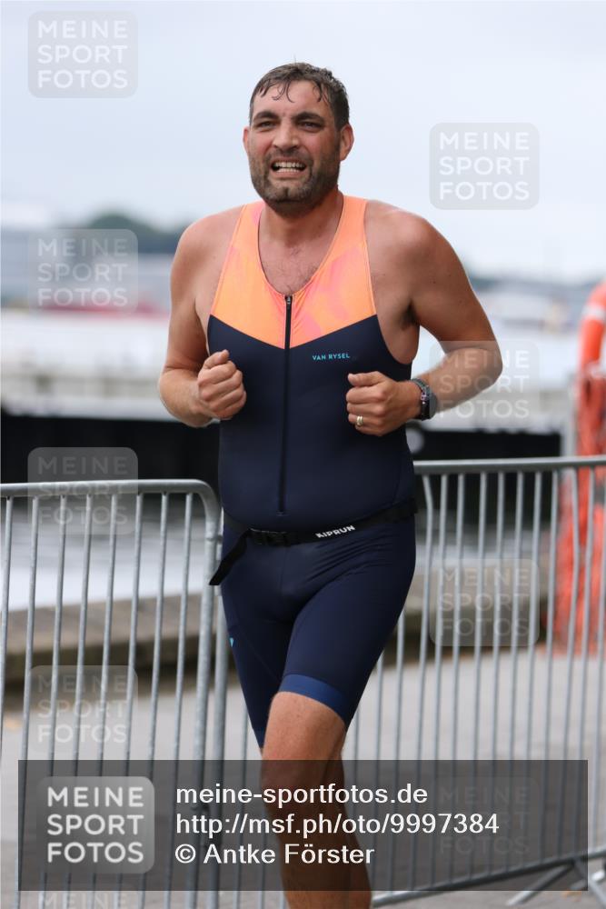 16.08.2026 - KN Förde Triathlon 2026 Antke Förster http://msf.ph/oto/9997384 16.08.2026 12:11:28 Laufen  meine-sportfotos.de