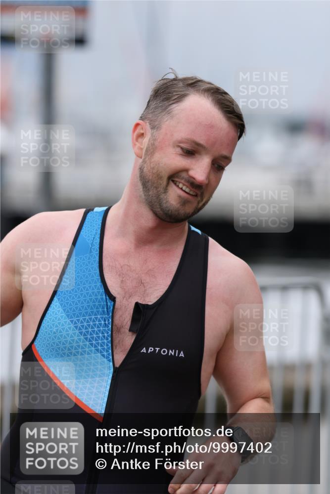 16.08.2026 - KN Förde Triathlon 2026 Antke Förster http://msf.ph/oto/9997402 16.08.2026 12:11:56 Laufen  meine-sportfotos.de