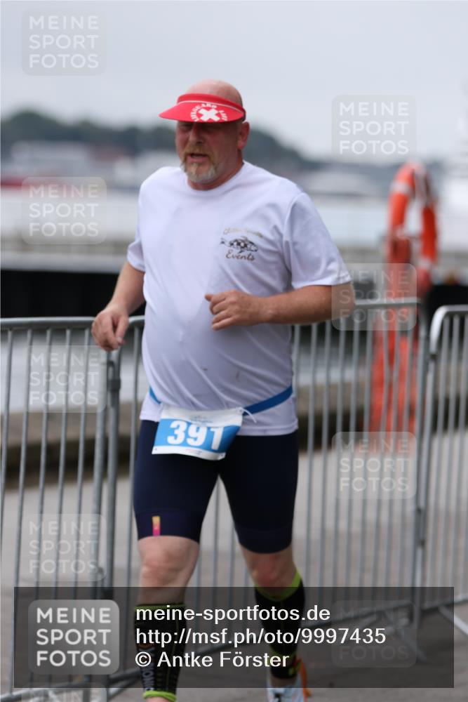 16.08.2026 - KN Förde Triathlon 2026 Antke Förster http://msf.ph/oto/9997435 16.08.2026 12:13:04 Laufen  meine-sportfotos.de