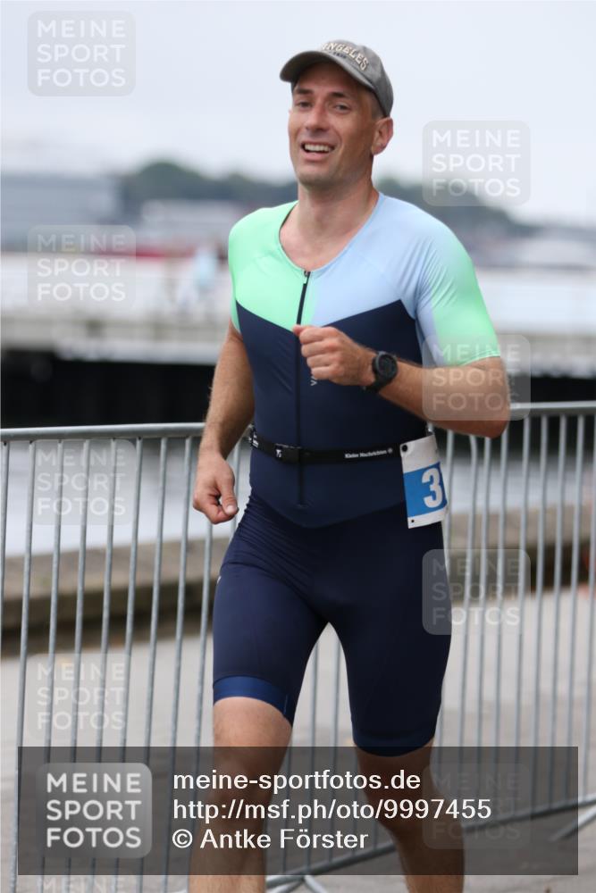 16.08.2026 - KN Förde Triathlon 2026 Antke Förster http://msf.ph/oto/9997455 16.08.2026 12:13:34 Laufen  meine-sportfotos.de