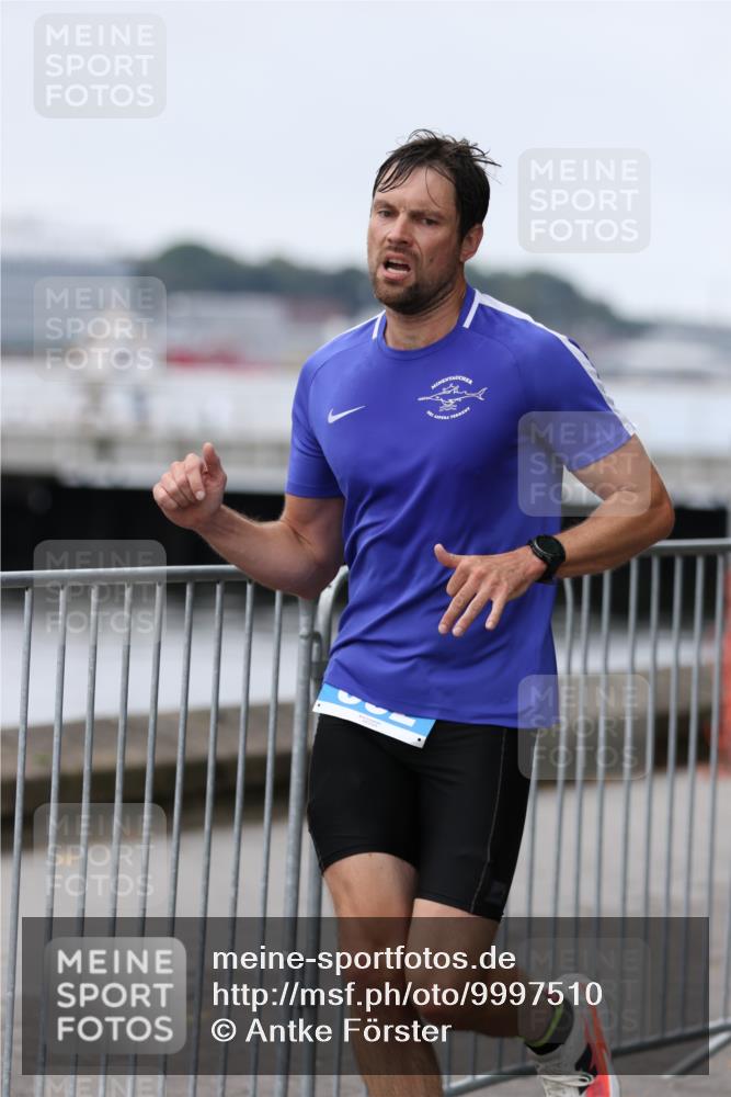 16.08.2026 - KN Förde Triathlon 2026 Antke Förster http://msf.ph/oto/9997510 16.08.2026 12:15:18 Laufen  meine-sportfotos.de