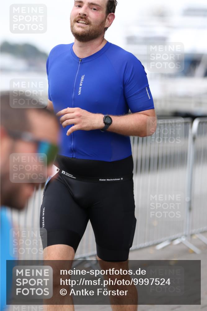 16.08.2026 - KN Förde Triathlon 2026 Antke Förster http://msf.ph/oto/9997524 16.08.2026 12:15:44 Laufen  meine-sportfotos.de