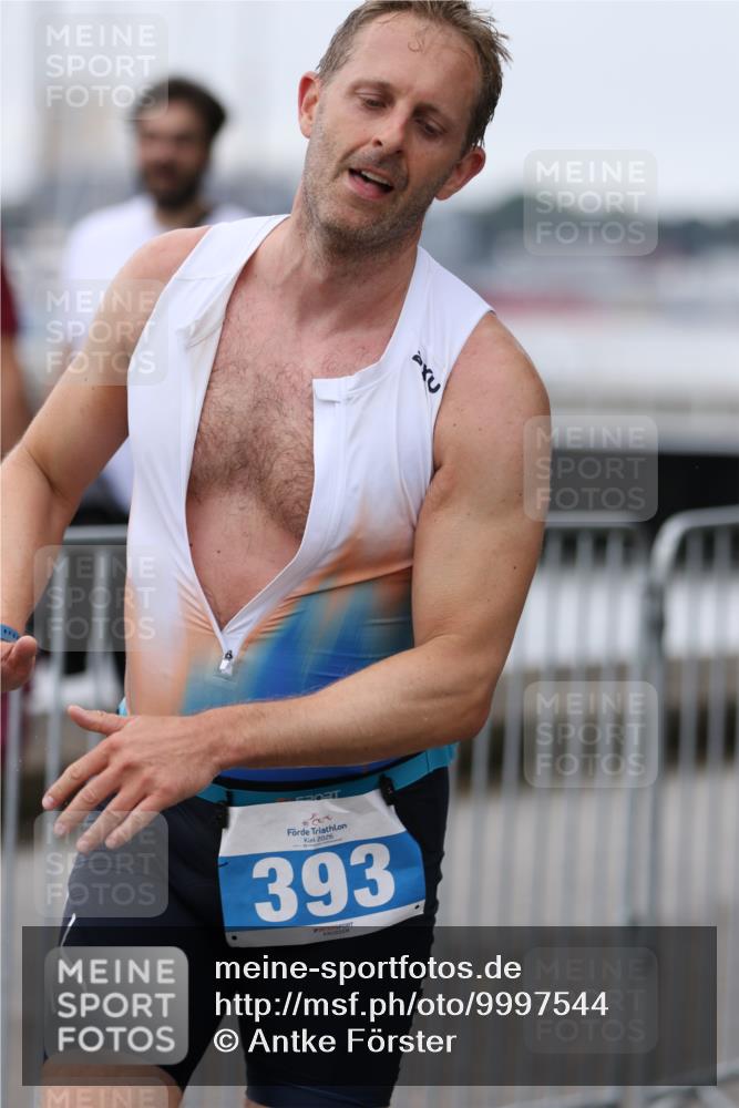 16.08.2026 - KN Förde Triathlon 2026 Antke Förster http://msf.ph/oto/9997544 16.08.2026 12:16:07 Laufen  meine-sportfotos.de