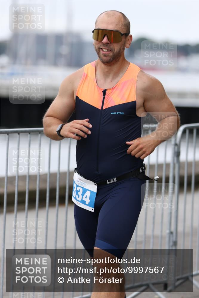 16.08.2026 - KN Förde Triathlon 2026 Antke Förster http://msf.ph/oto/9997567 16.08.2026 12:16:42 Laufen  meine-sportfotos.de