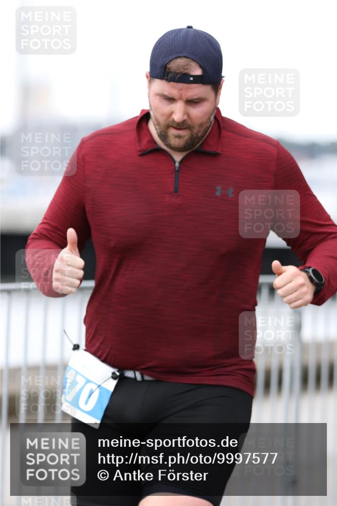 16.08.2026 - KN Förde Triathlon 2026 Antke Förster http://msf.ph/oto/9997577 16.08.2026 12:16:54 Laufen  meine-sportfotos.de