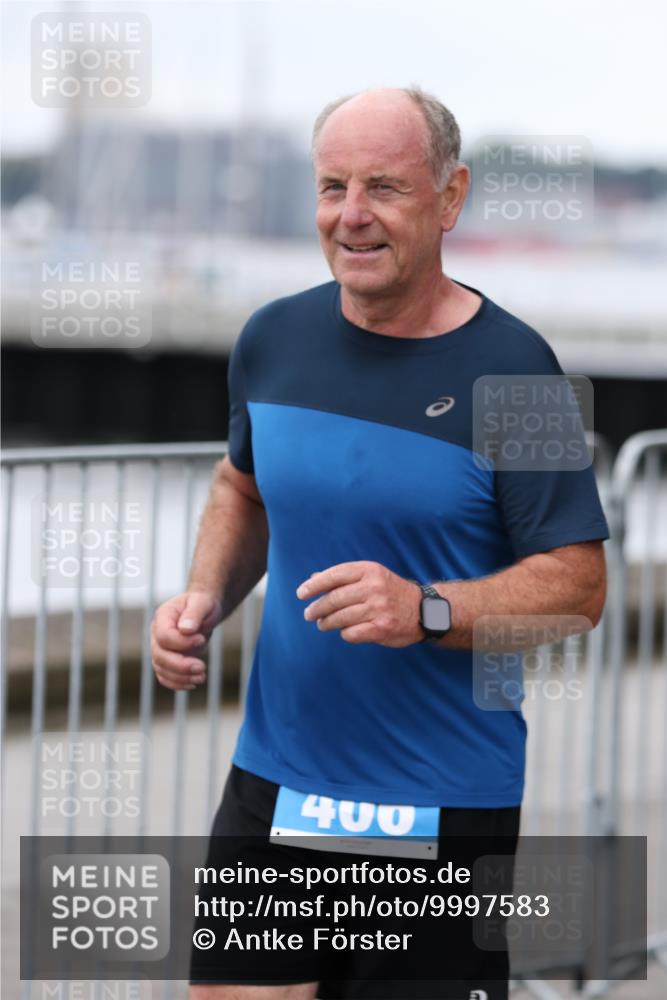16.08.2026 - KN Förde Triathlon 2026 Antke Förster http://msf.ph/oto/9997583 16.08.2026 12:17:01 Laufen  meine-sportfotos.de