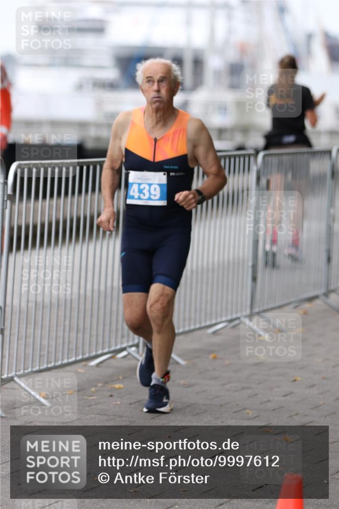 16.08.2026 - KN Förde Triathlon 2026 Antke Förster http://msf.ph/oto/9997612 16.08.2026 12:17:50 Laufen  meine-sportfotos.de