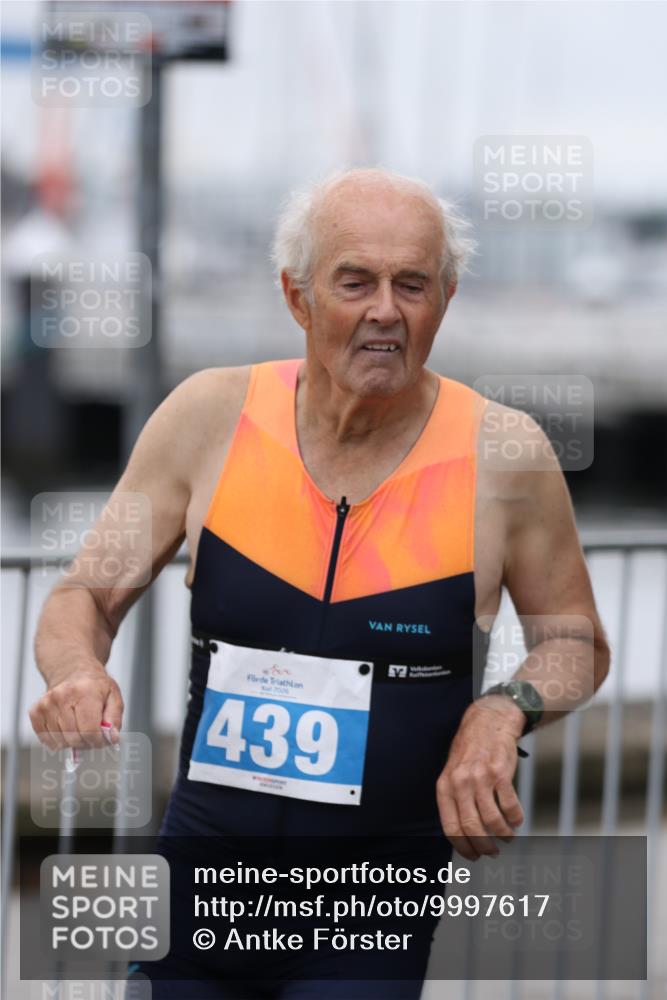 16.08.2026 - KN Förde Triathlon 2026 Antke Förster http://msf.ph/oto/9997617 16.08.2026 12:17:53 Laufen  meine-sportfotos.de