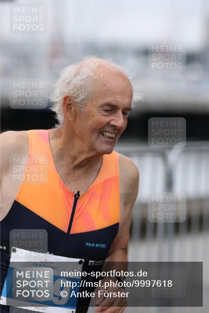 16.08.2026 - KN Förde Triathlon 2026 Antke Förster http://msf.ph/oto/9997618 16.08.2026 12:17:54 Laufen  meine-sportfotos.de