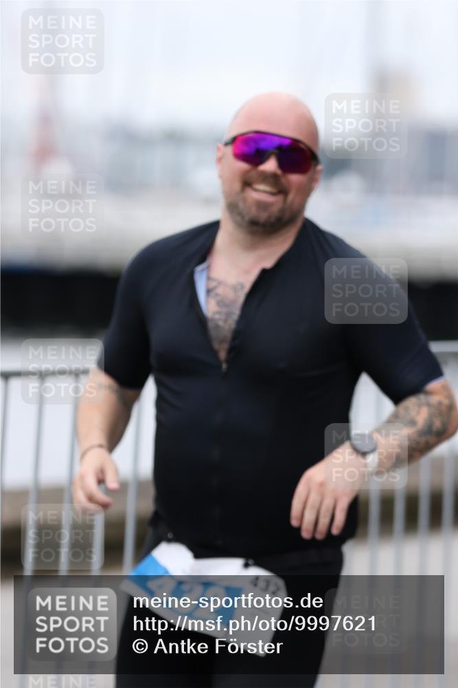 16.08.2026 - KN Förde Triathlon 2026 Antke Förster http://msf.ph/oto/9997621 16.08.2026 12:17:57 Laufen  meine-sportfotos.de