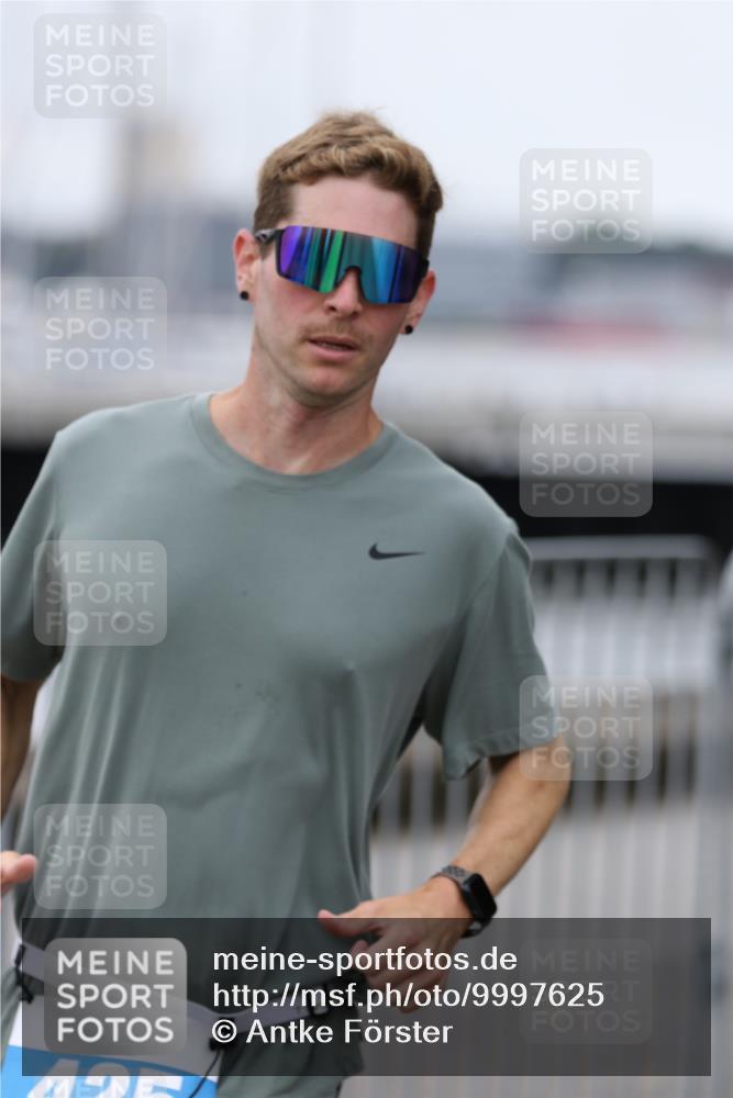 16.08.2026 - KN Förde Triathlon 2026 Antke Förster http://msf.ph/oto/9997625 16.08.2026 12:18:00 Laufen  meine-sportfotos.de