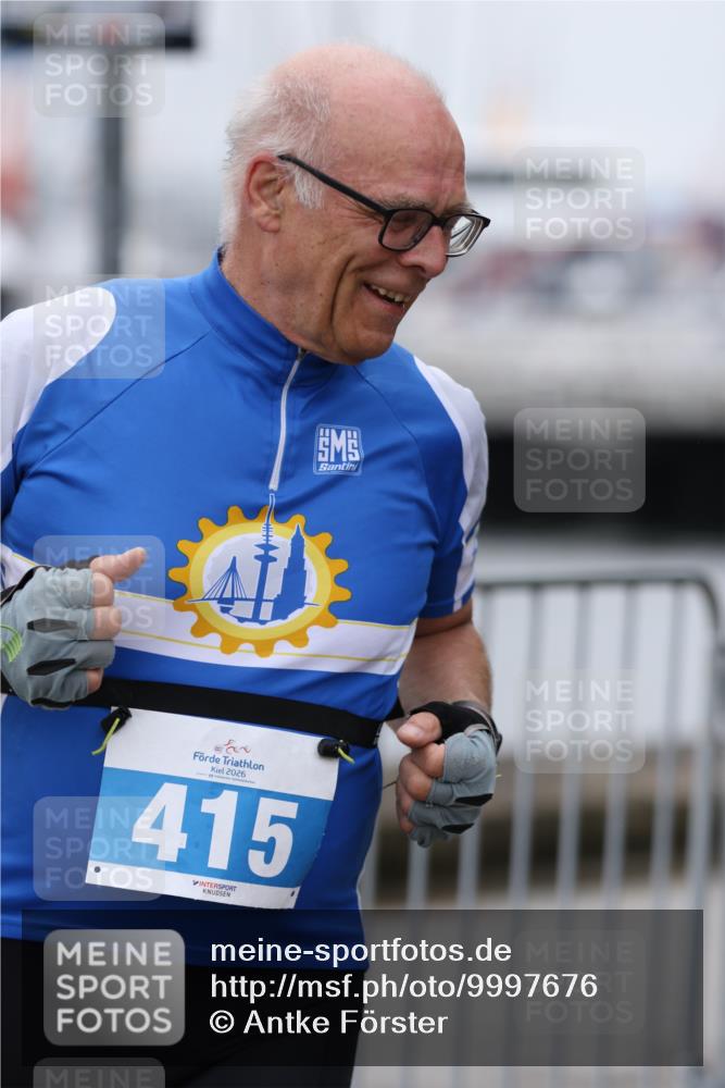 16.08.2026 - KN Förde Triathlon 2026 Antke Förster http://msf.ph/oto/9997676 16.08.2026 12:19:37 Laufen  meine-sportfotos.de