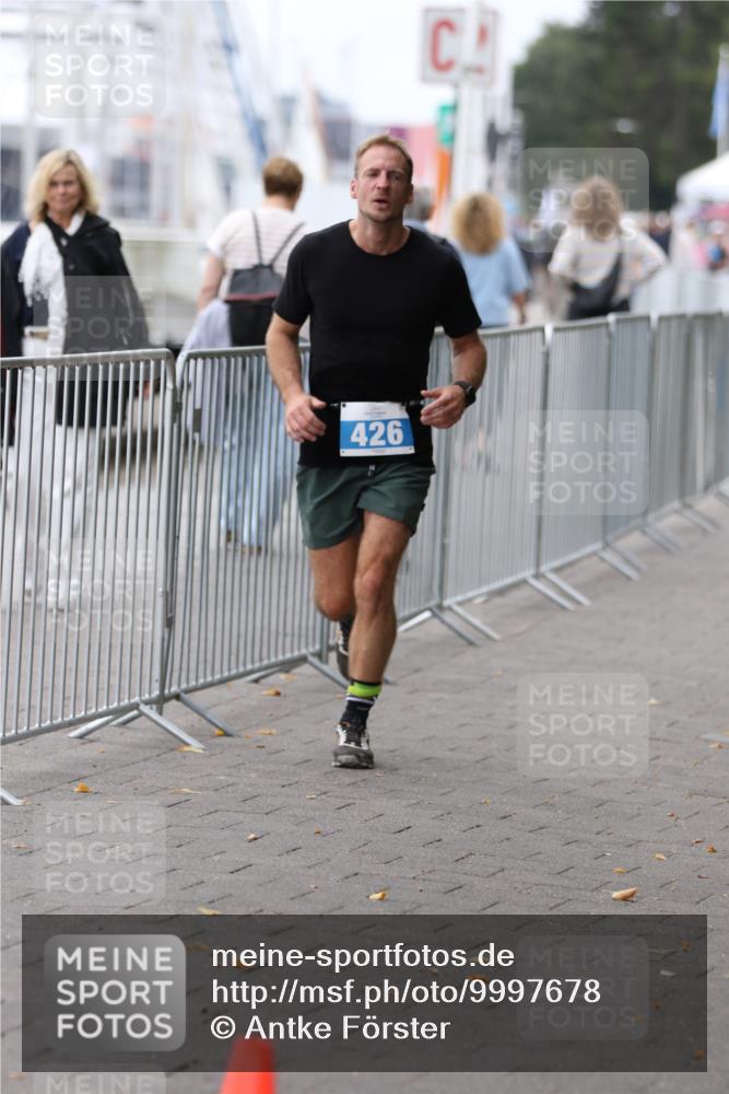 16.08.2026 - KN Förde Triathlon 2026 Antke Förster http://msf.ph/oto/9997678 16.08.2026 12:19:42 Laufen  meine-sportfotos.de