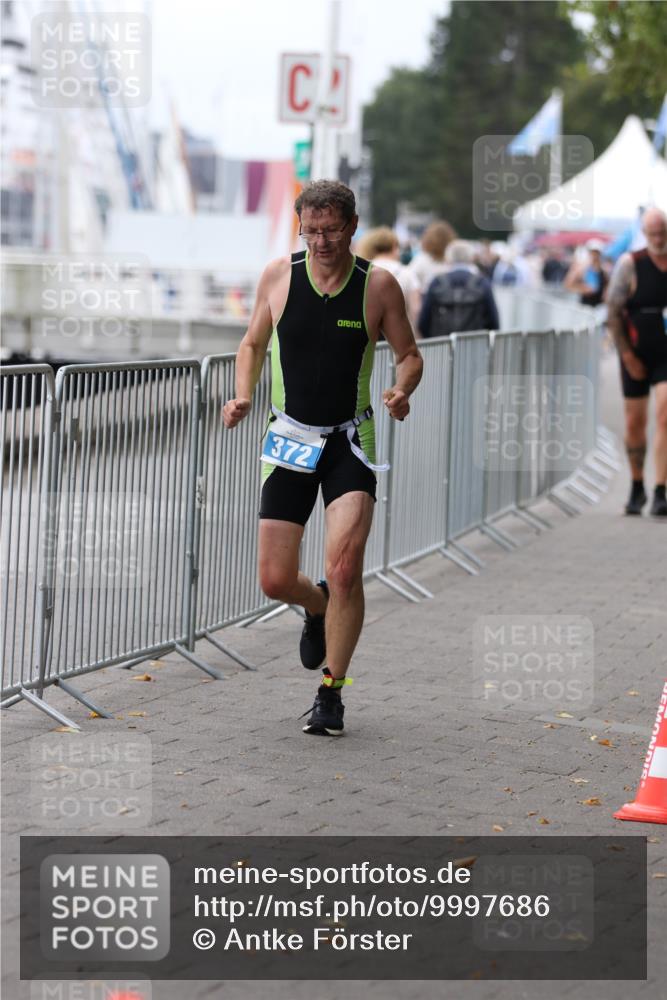 16.08.2026 - KN Förde Triathlon 2026 Antke Förster http://msf.ph/oto/9997686 16.08.2026 12:19:56 Laufen  meine-sportfotos.de
