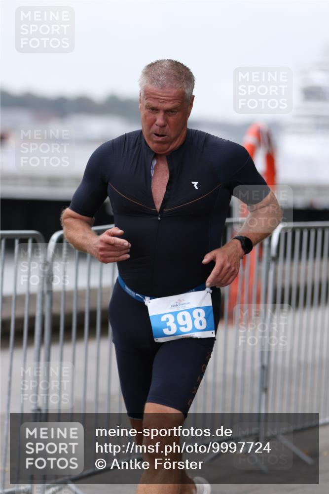16.08.2026 - KN Förde Triathlon 2026 Antke Förster http://msf.ph/oto/9997724 16.08.2026 12:21:14 Laufen  meine-sportfotos.de