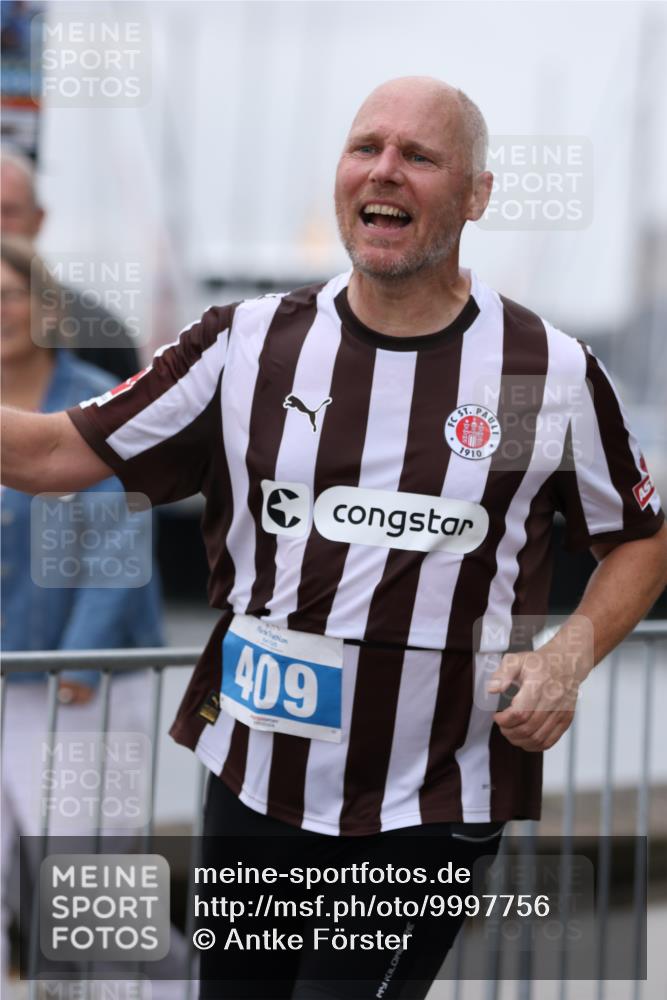 16.08.2026 - KN Förde Triathlon 2026 Antke Förster http://msf.ph/oto/9997756 16.08.2026 12:21:56 Laufen  meine-sportfotos.de