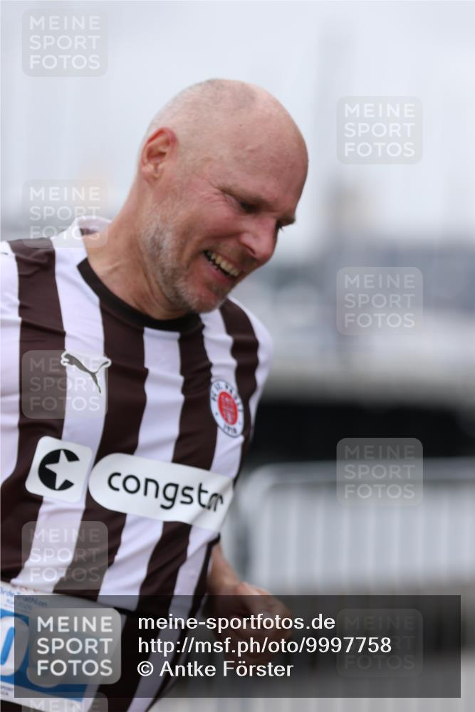 16.08.2026 - KN Förde Triathlon 2026 Antke Förster http://msf.ph/oto/9997758 16.08.2026 12:21:57 Laufen  meine-sportfotos.de
