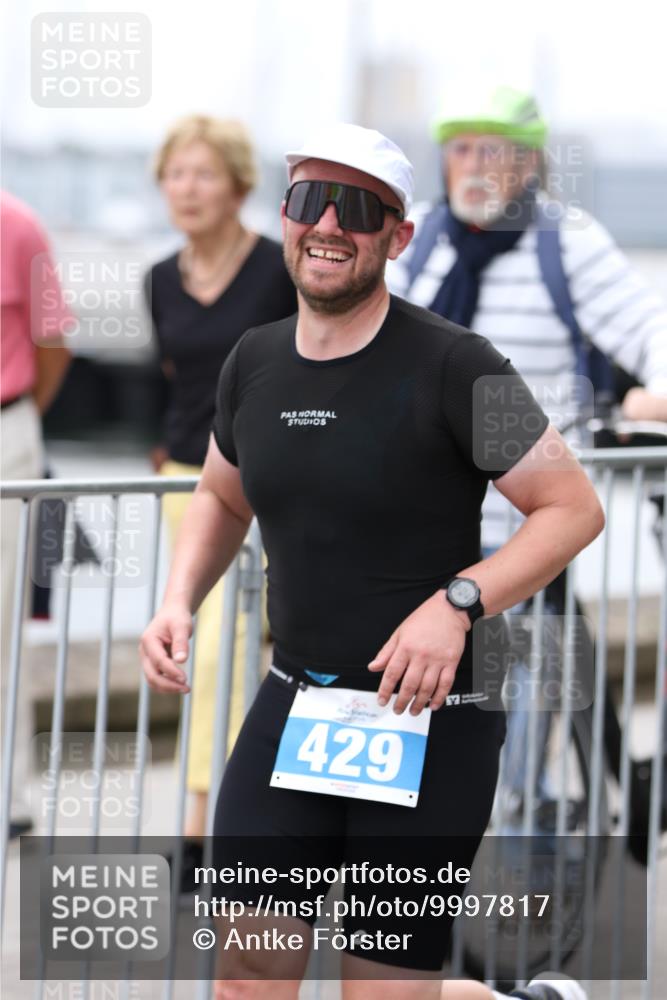 16.08.2026 - KN Förde Triathlon 2026 Antke Förster http://msf.ph/oto/9997817 16.08.2026 12:23:50 Laufen  meine-sportfotos.de