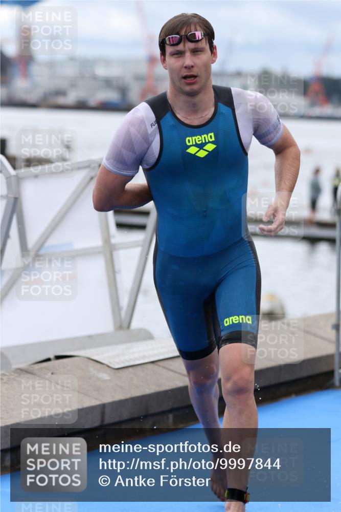 16.08.2026 - KN Förde Triathlon 2026 Antke Förster http://msf.ph/oto/9997844 16.08.2026 12:37:51 Schwimmen 362, 510, 362 meine-sportfotos.de