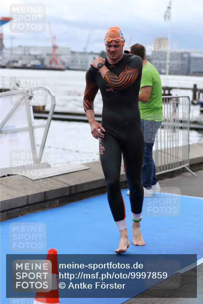 16.08.2026 - KN Förde Triathlon 2026 Antke Förster http://msf.ph/oto/9997859 16.08.2026 12:39:56 Schwimmen 518, 508, 512, 526, 531 meine-sportfotos.de