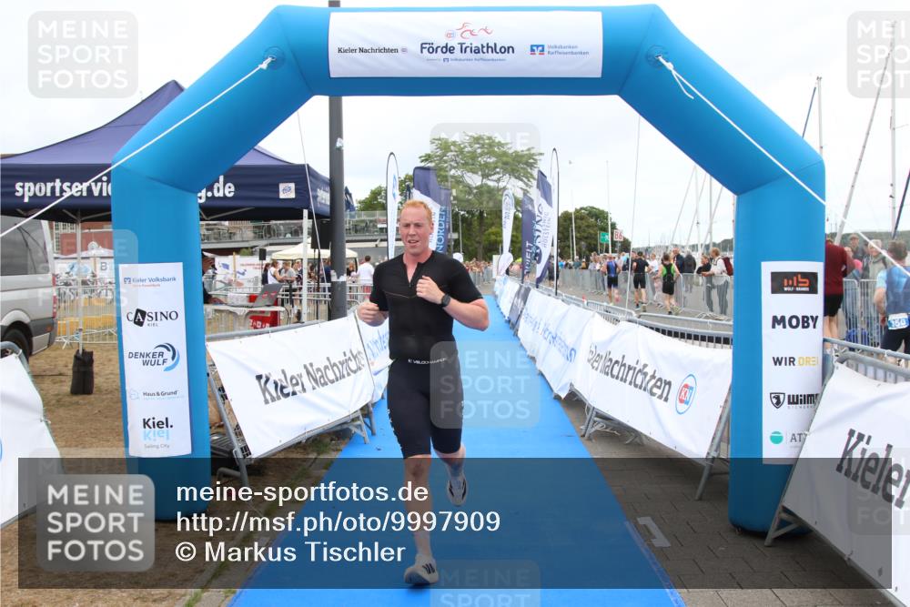 16.08.2026 - KN Förde Triathlon 2026 Markus Tischler http://msf.ph/oto/9997909 16.08.2026 12:03:43 Ziel 312, 312 meine-sportfotos.de