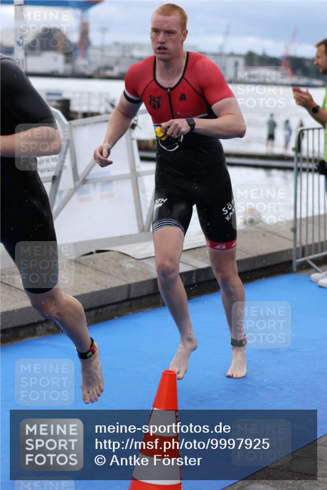 16.08.2026 - KN Förde Triathlon 2026 Antke Förster http://msf.ph/oto/9997925 16.08.2026 12:41:22 Schwimmen 506, 521, 523, 543, 511, 520, 523, 527, 528, 540 meine-sportfotos.de
