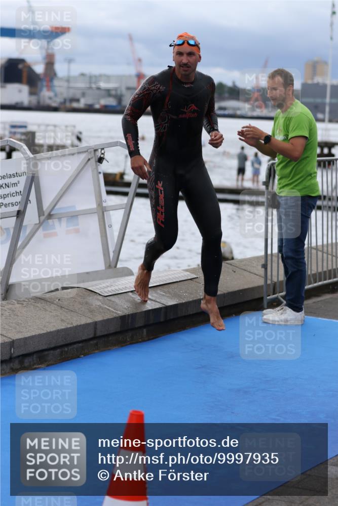 16.08.2026 - KN Förde Triathlon 2026 Antke Förster http://msf.ph/oto/9997935 16.08.2026 12:41:29 Schwimmen 506, 523, 528, 540, 543, 511, 520, 527, 540 meine-sportfotos.de