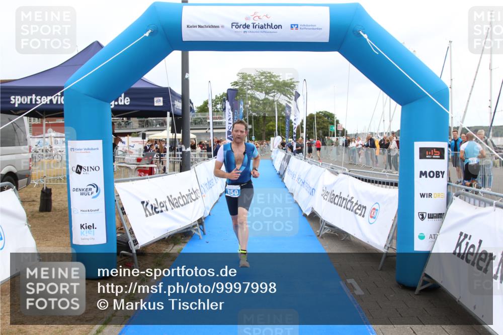 16.08.2026 - KN Förde Triathlon 2026 Markus Tischler http://msf.ph/oto/9997998 16.08.2026 12:05:29 Ziel 350, 350 meine-sportfotos.de