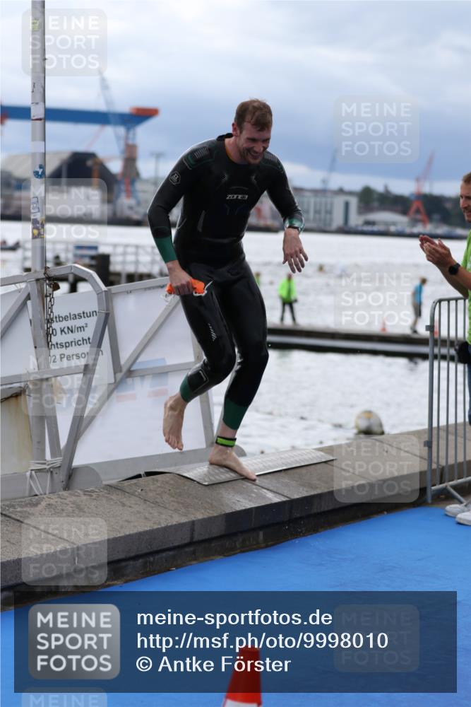 16.08.2026 - KN Förde Triathlon 2026 Antke Förster http://msf.ph/oto/9998010 16.08.2026 12:44:04 Schwimmen 552, 553, 532, 548, 553, 558, 575 meine-sportfotos.de