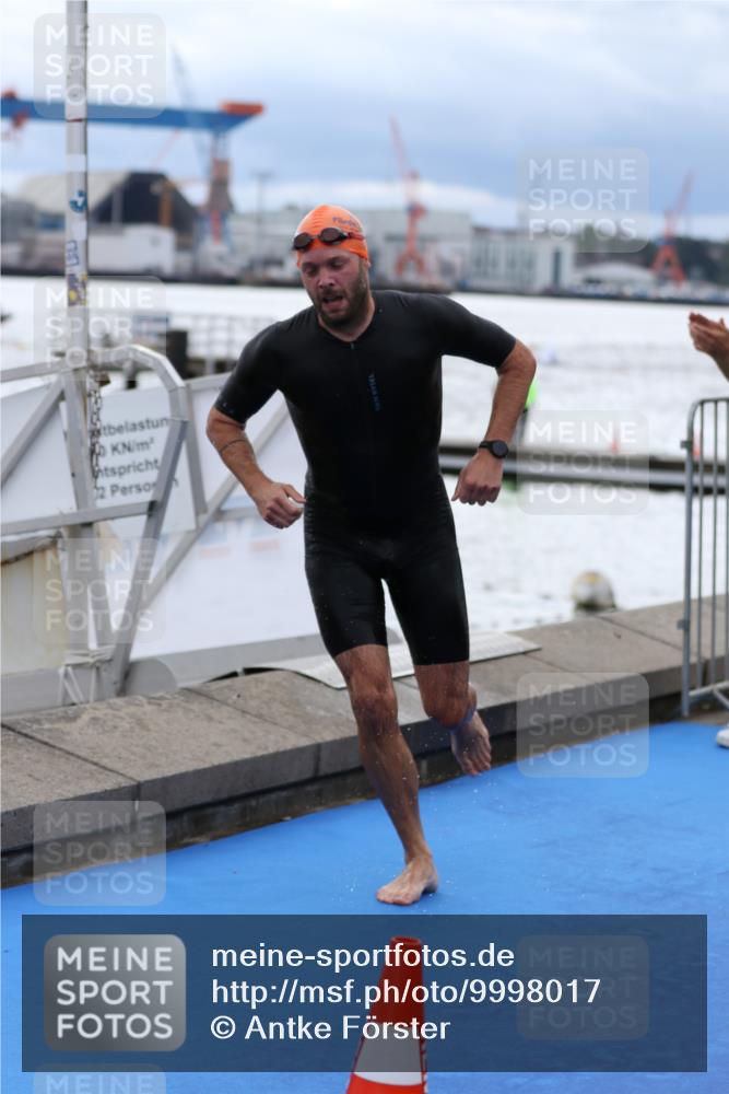 16.08.2026 - KN Förde Triathlon 2026 Antke Förster http://msf.ph/oto/9998017 16.08.2026 12:44:09 Schwimmen 553, 575, 532, 544, 548, 558, 575 meine-sportfotos.de