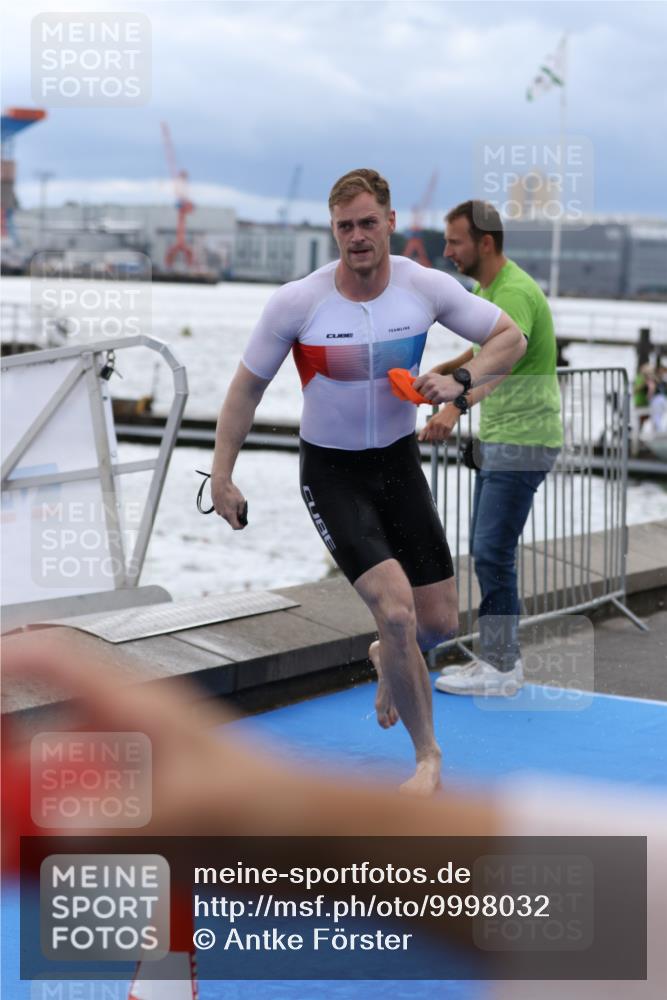 16.08.2026 - KN Förde Triathlon 2026 Antke Förster http://msf.ph/oto/9998032 16.08.2026 12:44:29 Schwimmen 532, 548, 553, 558, 575, 541, 544, 546, 549, 556, 588, 598 meine-sportfotos.de