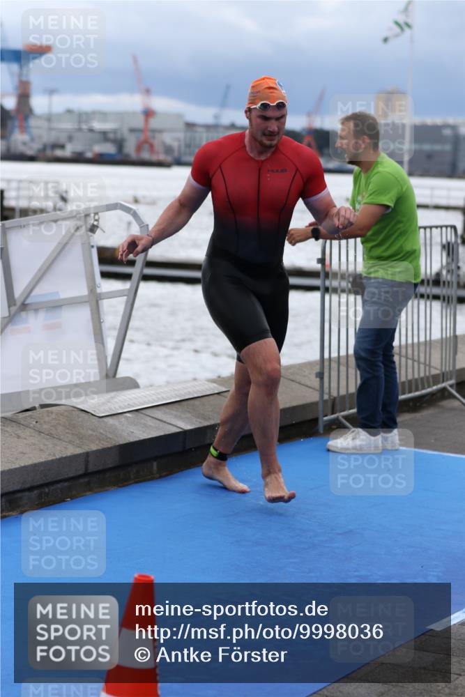 16.08.2026 - KN Förde Triathlon 2026 Antke Förster http://msf.ph/oto/9998036 16.08.2026 12:44:38 Schwimmen 532, 544, 548, 556, 558, 598, 541, 546, 549, 588 meine-sportfotos.de