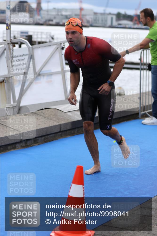 16.08.2026 - KN Förde Triathlon 2026 Antke Förster http://msf.ph/oto/9998041 16.08.2026 12:44:41 Schwimmen 532, 541, 544, 548, 556, 558, 598, 546, 549, 588 meine-sportfotos.de