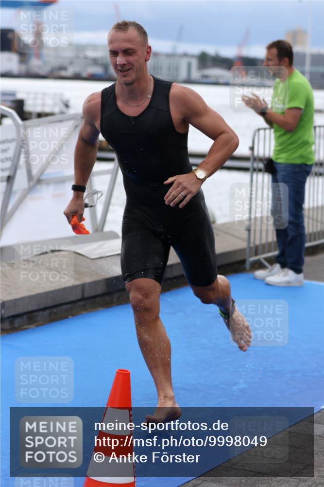 16.08.2026 - KN Förde Triathlon 2026 Antke Förster http://msf.ph/oto/9998049 16.08.2026 12:44:51 Schwimmen 541, 544, 546, 548, 556, 588, 598, 549, 550, 559, 588 meine-sportfotos.de