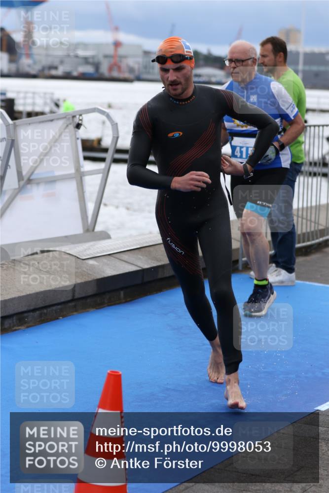 16.08.2026 - KN Förde Triathlon 2026 Antke Förster http://msf.ph/oto/9998053 16.08.2026 12:44:56 Schwimmen 541, 546, 549, 556, 588, 598, 550, 559 meine-sportfotos.de
