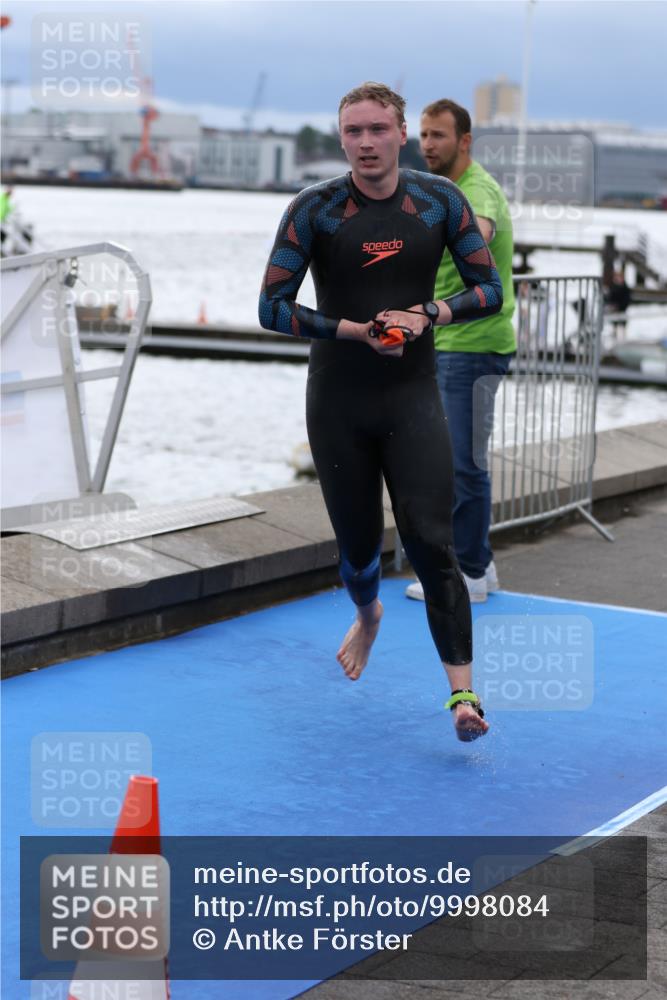 16.08.2026 - KN Förde Triathlon 2026 Antke Förster http://msf.ph/oto/9998084 16.08.2026 12:45:53 Schwimmen 515, 545, 562, 580, 587, 517, 535, 555, 557, 561, 571, 701 meine-sportfotos.de