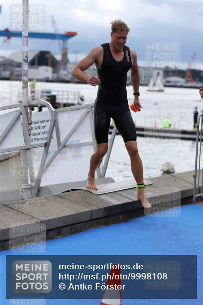 16.08.2026 - KN Förde Triathlon 2026 Antke Förster http://msf.ph/oto/9998108 16.08.2026 12:46:30 Schwimmen 517, 535, 555, 569, 571, 701, 566, 591, 703, 710 meine-sportfotos.de
