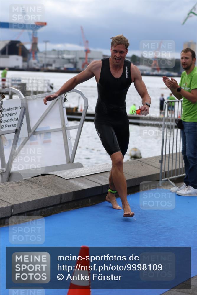 16.08.2026 - KN Förde Triathlon 2026 Antke Förster http://msf.ph/oto/9998109 16.08.2026 12:46:30 Schwimmen 517, 535, 555, 569, 571, 701, 566, 591, 703, 710 meine-sportfotos.de