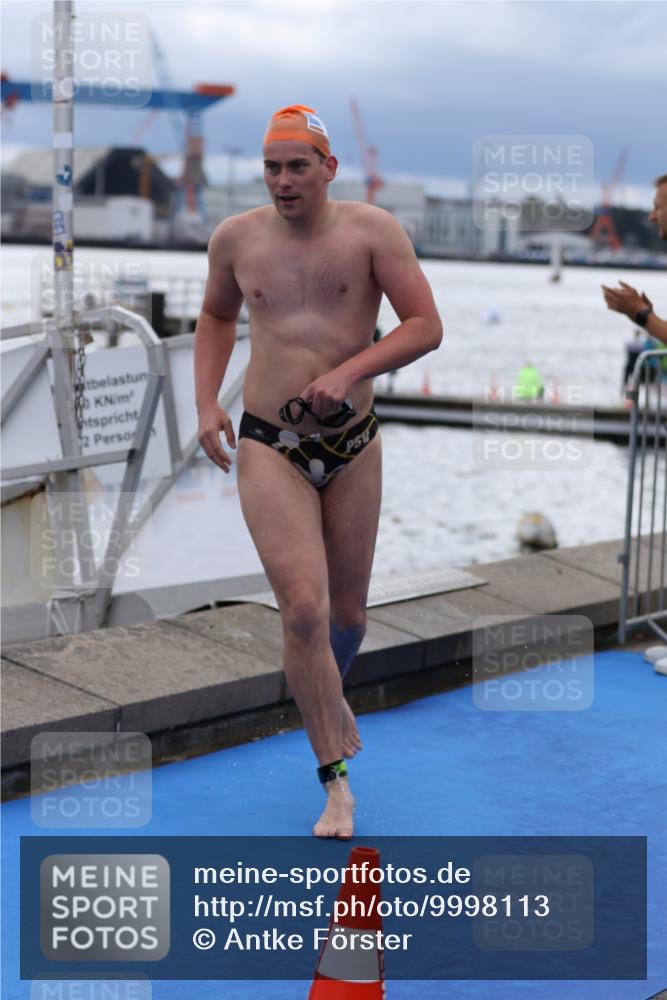 16.08.2026 - KN Förde Triathlon 2026 Antke Förster http://msf.ph/oto/9998113 16.08.2026 12:46:47 Schwimmen 703, 710, 566, 585, 591, 703, 708 meine-sportfotos.de