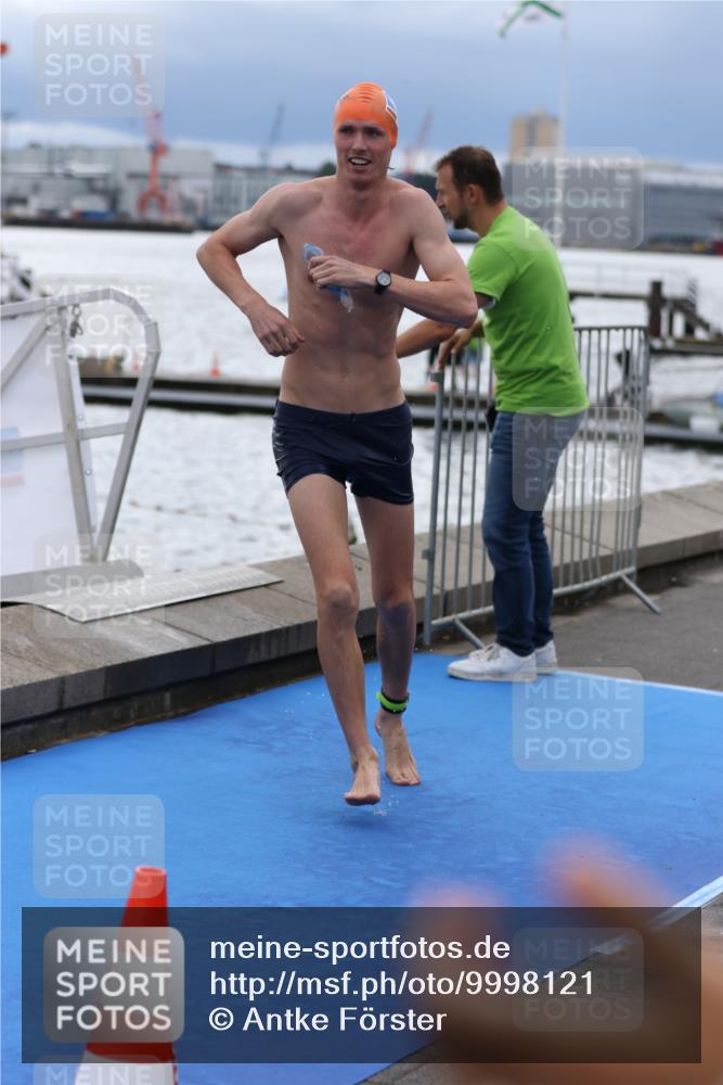 16.08.2026 - KN Förde Triathlon 2026 Antke Förster http://msf.ph/oto/9998121 16.08.2026 12:46:56 Schwimmen 566, 591, 703, 710, 585, 708 meine-sportfotos.de