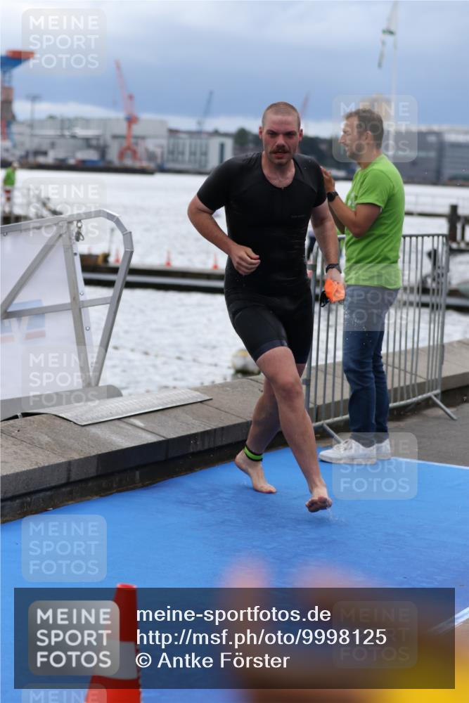 16.08.2026 - KN Förde Triathlon 2026 Antke Förster http://msf.ph/oto/9998125 16.08.2026 12:46:59 Schwimmen 566, 585, 591, 703, 585, 705, 708 meine-sportfotos.de