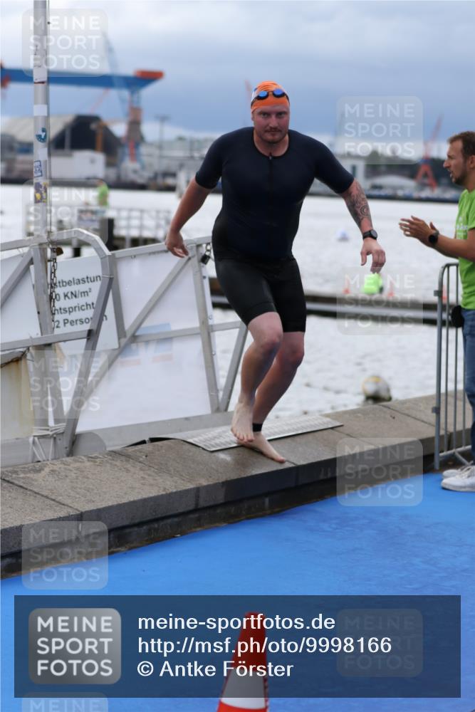 16.08.2026 - KN Förde Triathlon 2026 Antke Förster http://msf.ph/oto/9998166 16.08.2026 12:48:20 Schwimmen 568, 581, 586, 733, 539, 581, 600, 612 meine-sportfotos.de