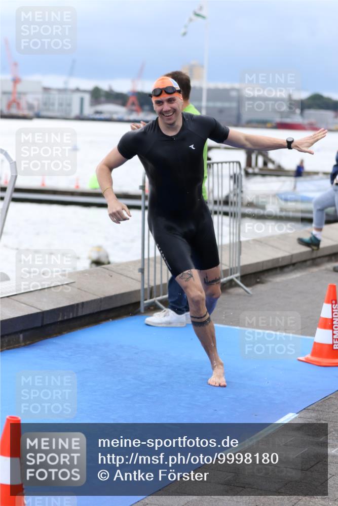 16.08.2026 - KN Förde Triathlon 2026 Antke Förster http://msf.ph/oto/9998180 16.08.2026 12:48:48 Schwimmen 539, 600, 612, 196, 584, 719 meine-sportfotos.de