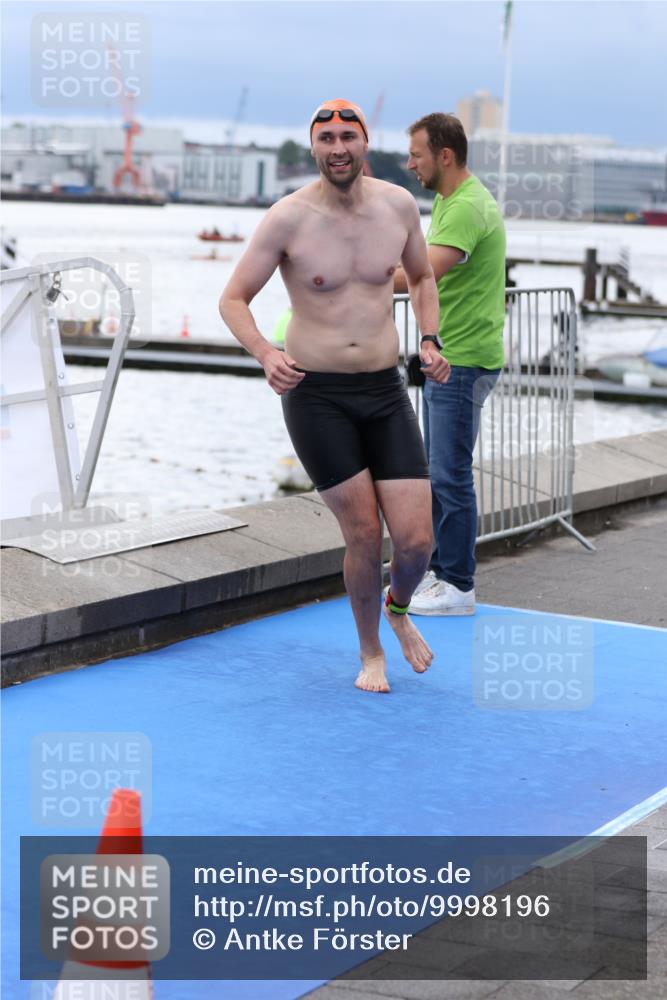 16.08.2026 - KN Förde Triathlon 2026 Antke Förster http://msf.ph/oto/9998196 16.08.2026 12:49:33 Schwimmen 576, 597, 578, 592, 595, 709, 720 meine-sportfotos.de